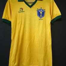 【1987】 / Brazil / Home / No.4