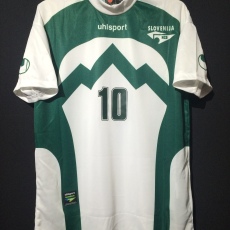 【2002/03】 / Slovenia / Home / No.10 ZAHOVIC