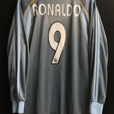 【2003/04】 / Real Madrid C.F. / 3rd / No.9 RONALDO / Player Issue