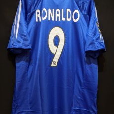 【2004/05】 / Real Madrid C.F. / 3rd / No.9 RONALDO