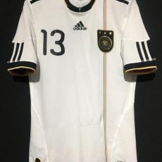 【2010/11】 / Germany / Home / No.13 BALLACK